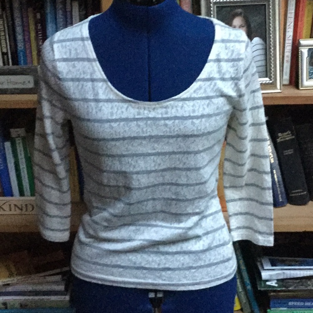 CLOSEOUT SALE! Arizona Pullover Top (B5)